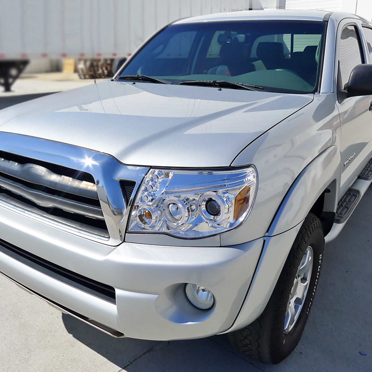 2005-2011 Toyota Tacoma Dual Halo Projector Headlights (Chrome Housing/Clear Lens)