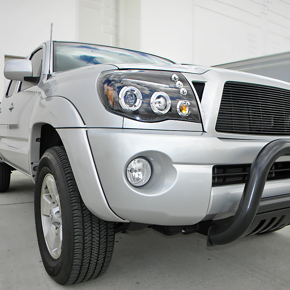 2005-2011 Toyota Tacoma Dual Halo Projector Headlights (Matte Black Housing/Clear Lens)