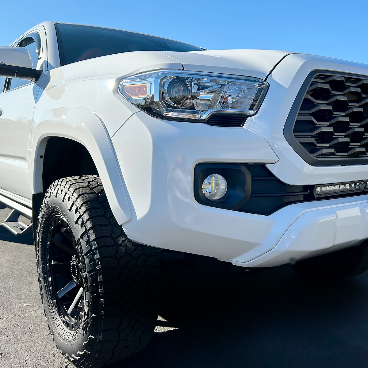 2016-2023 Toyota Tacoma LED Bar Projector Headlight (Chrome Housing/Clear Lens)