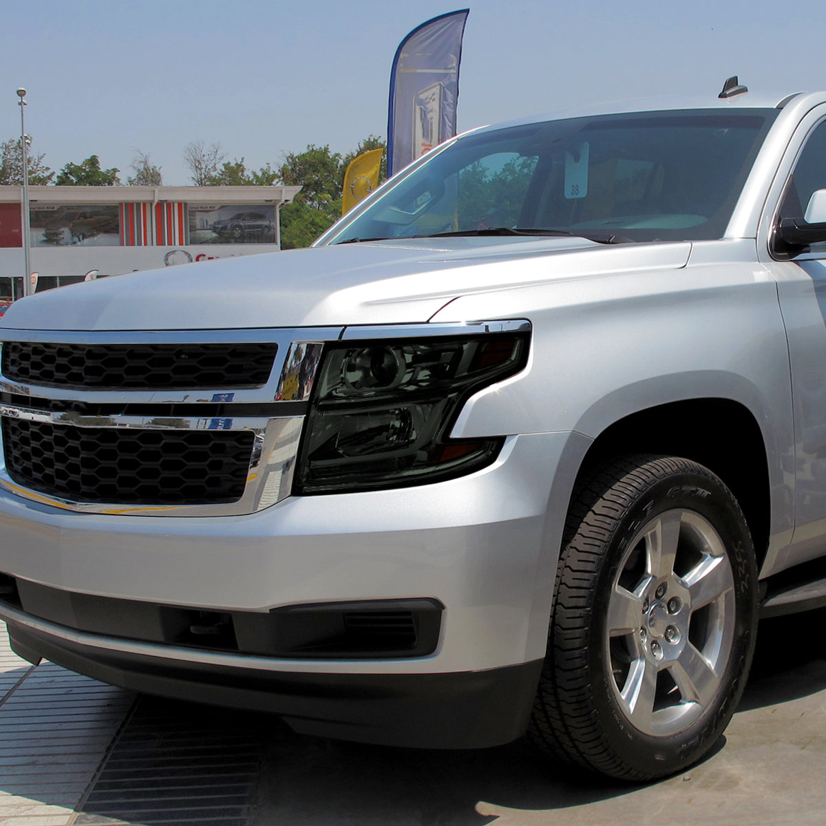 2015-2020 Chevrolet Tahoe Suburban/ 2016-2019 Suburban 3500HD Projector Headlights w/ LED Light Strip (Chrome Housing/Smoked Lens)