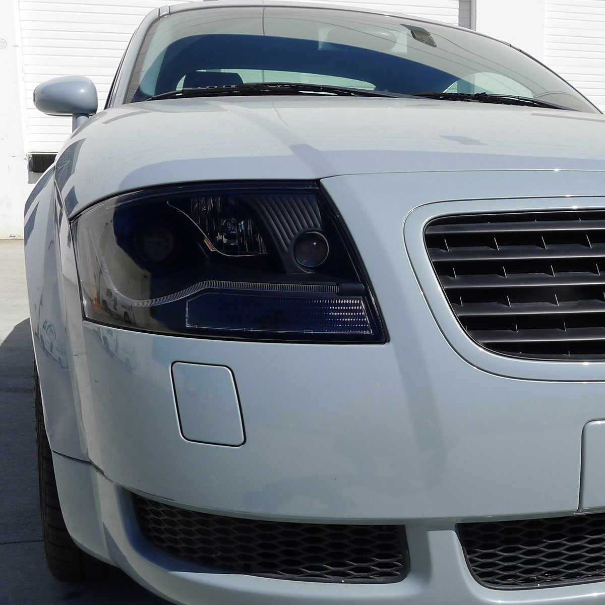 1999-2006 Audi TT LED Bar Projector Headlights (Black Housing/Smoked Lens)