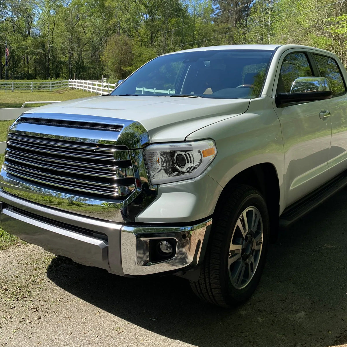 2014-2021 Toyota Tundra LED Switchback Sequential Turn Signal LED Bar Projector Headlights (Chrome Housing/Clear Lens)