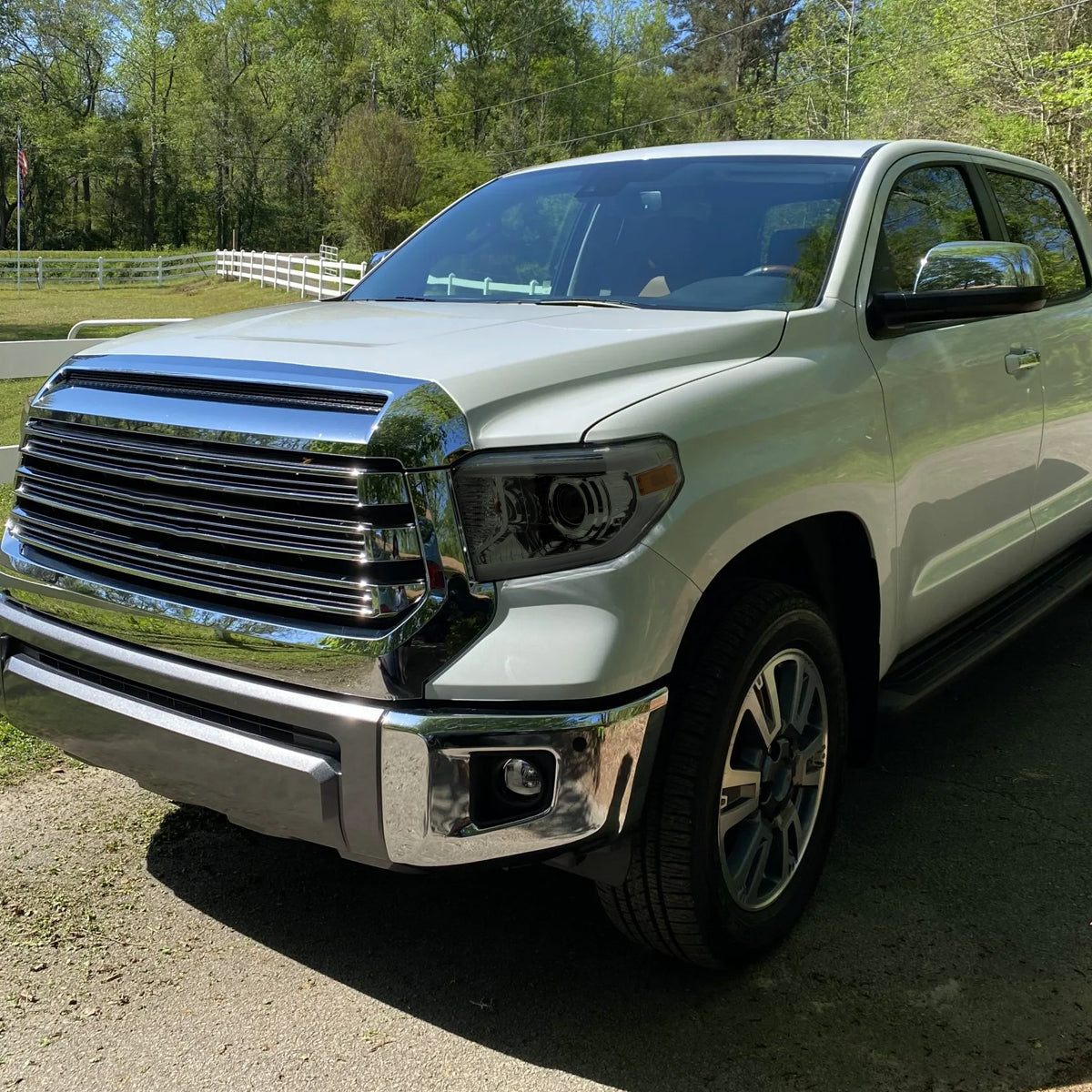 2014-2021 Toyota Tundra LED Switchback Sequential Turn Signal LED Bar Projector Headlights (Chrome Housing/Smoked Lens)