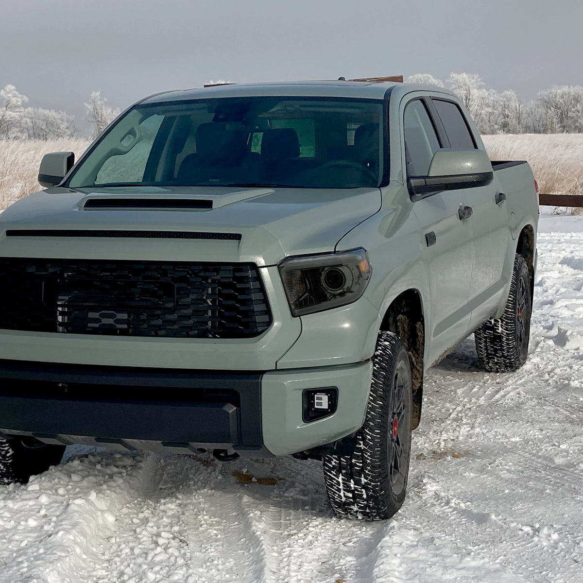 2014-2021 Toyota Tundra LED Switchback Sequential Turn Signal LED Bar Projector Headlights (Chrome Housing/Smoked Lens)