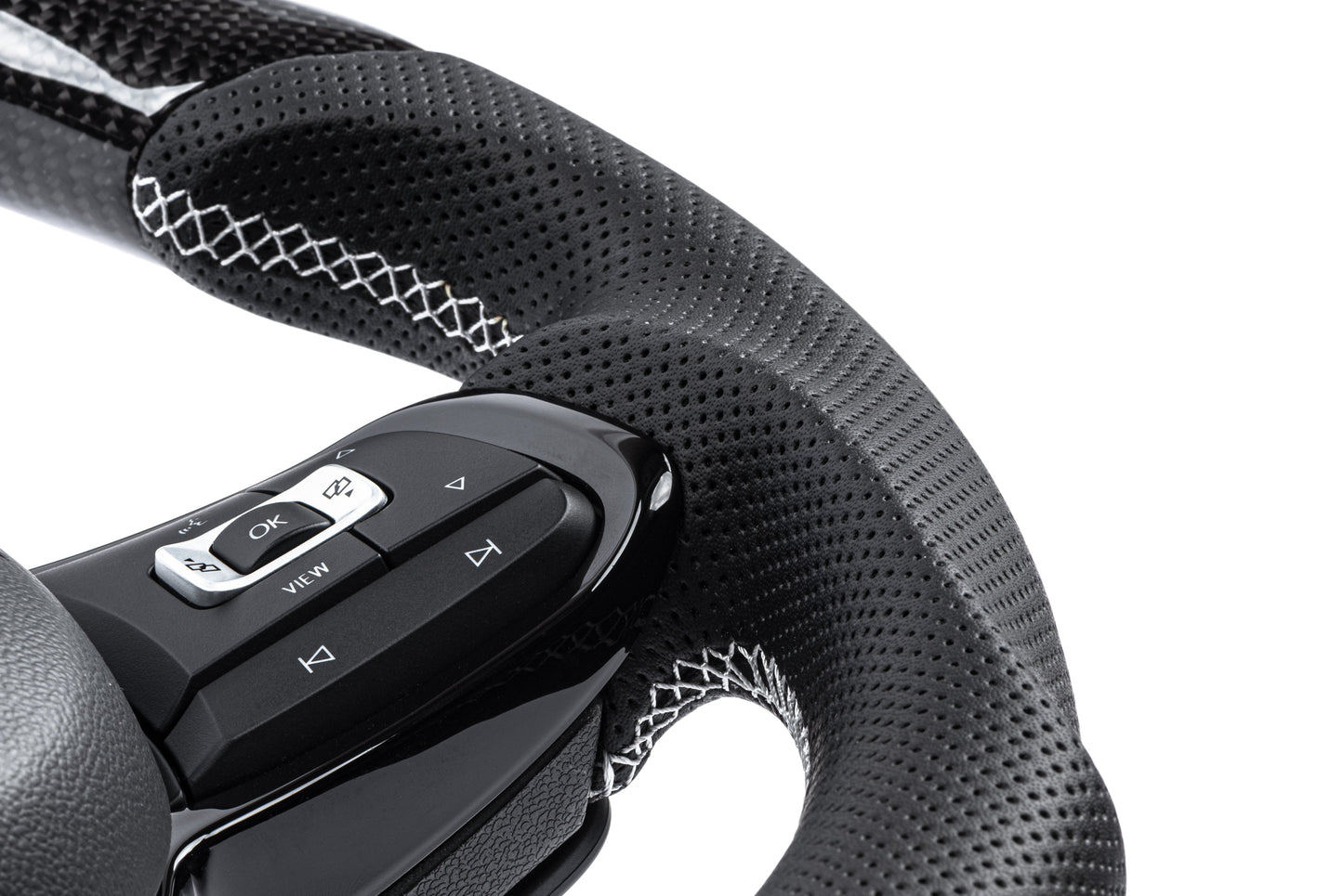 APR Steering Wheel - Carbon Fiber & Perforated Leather
MK7 Golf R Silver (For use without Paddles)