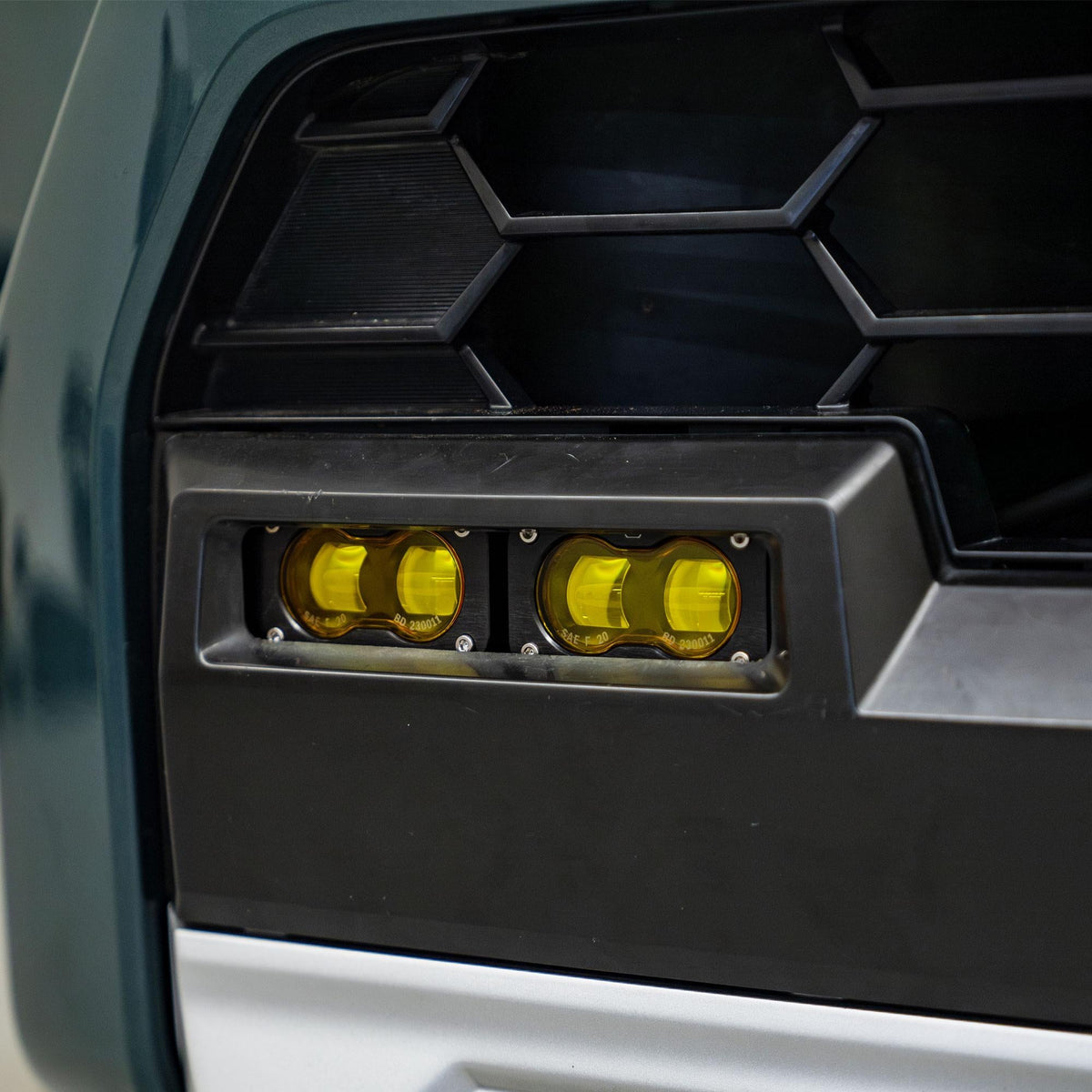 S2 SAE OEM Fog Light Replacement Kit 2025-On Toyota 4Runner Non-TRD Pro Baja Amber