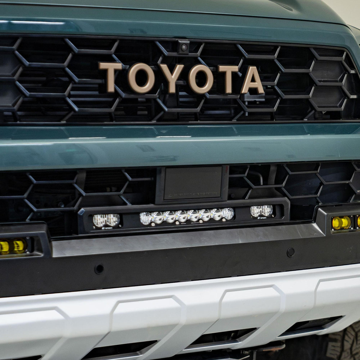 S8 10 Inch S2 Pro Grille Light Replacement Kit 2025-On Toyota 4Runner TRD Pro Clear