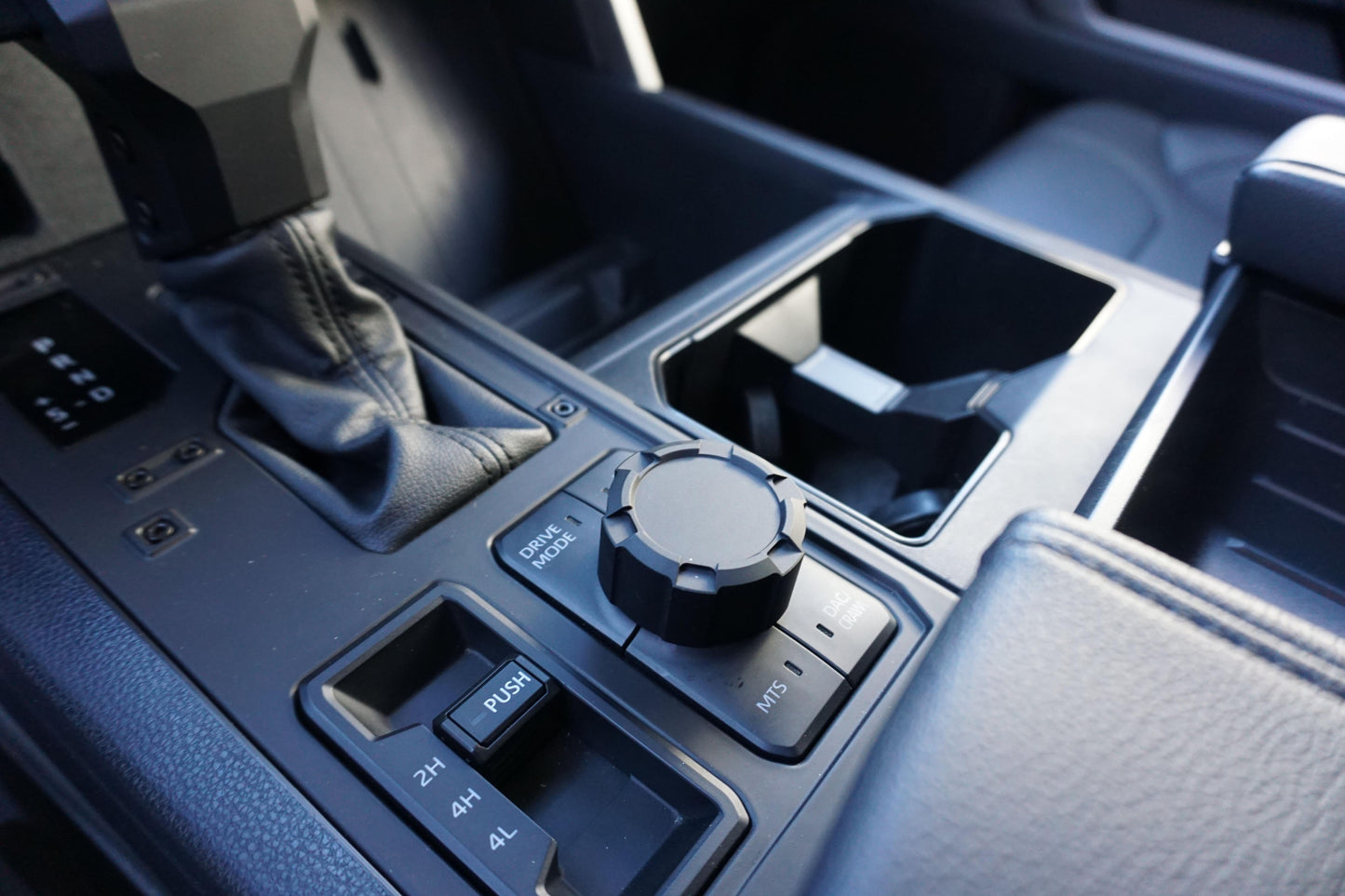 V2 Radio + Drive Mode Knob Set (2022+ Tundra) - BLACK