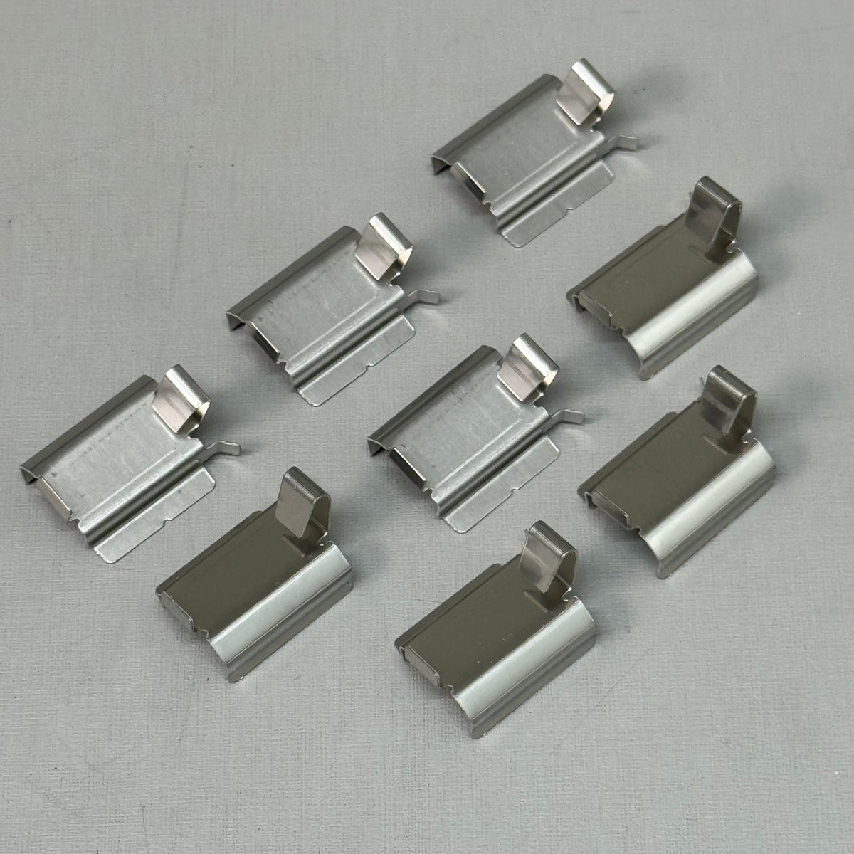 WAGNER OEx Ceramic Disc Brake Pad Set 4 1/2" x 2" Grey OEX1377