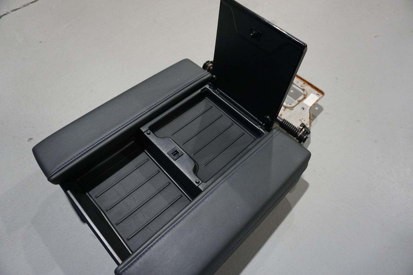 Center Console Tray Liner (2022+ Tundra Platinum) - 2PC BLACK