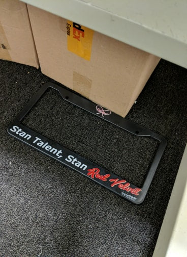 Illumaesthetic KPOP Plate Frame - RED VELVET