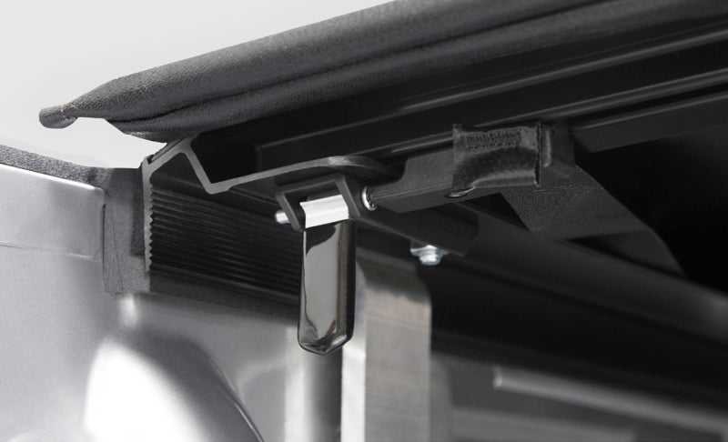 Access Vanish 01-05 Chevy/GMC Full Size 6ft 6in Composite Bed (Bolt On) Roll-Up Cover 92219