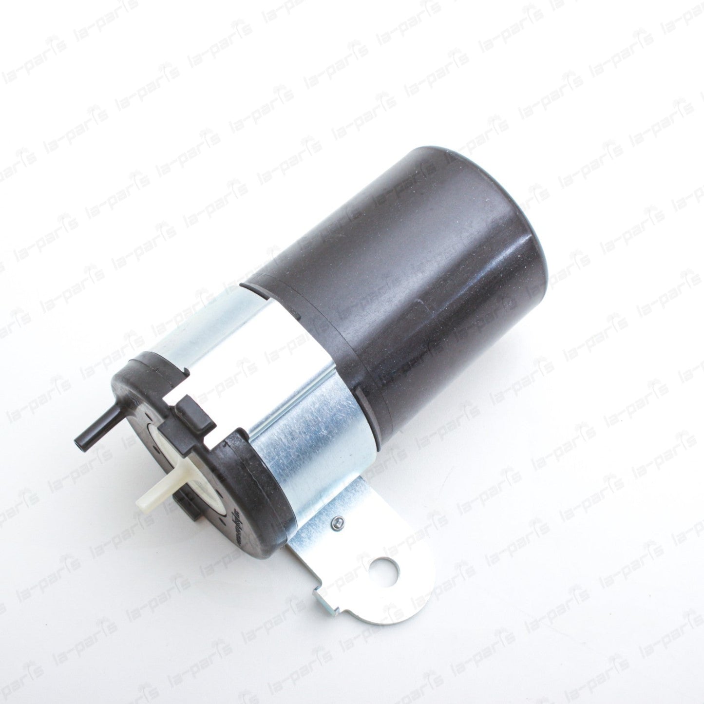 New Genuine OEM Nissan Infiniti Vacuum Pressure Tank Reservoir Assy 22370-2Y50A
