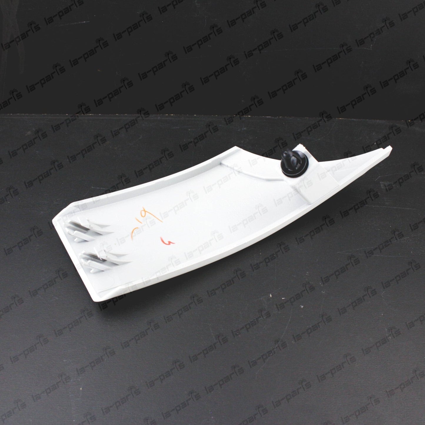 New Genuine Toyota FJ Cruiser 07-14 white Front LH Bumper Filler 52513-35100-A0