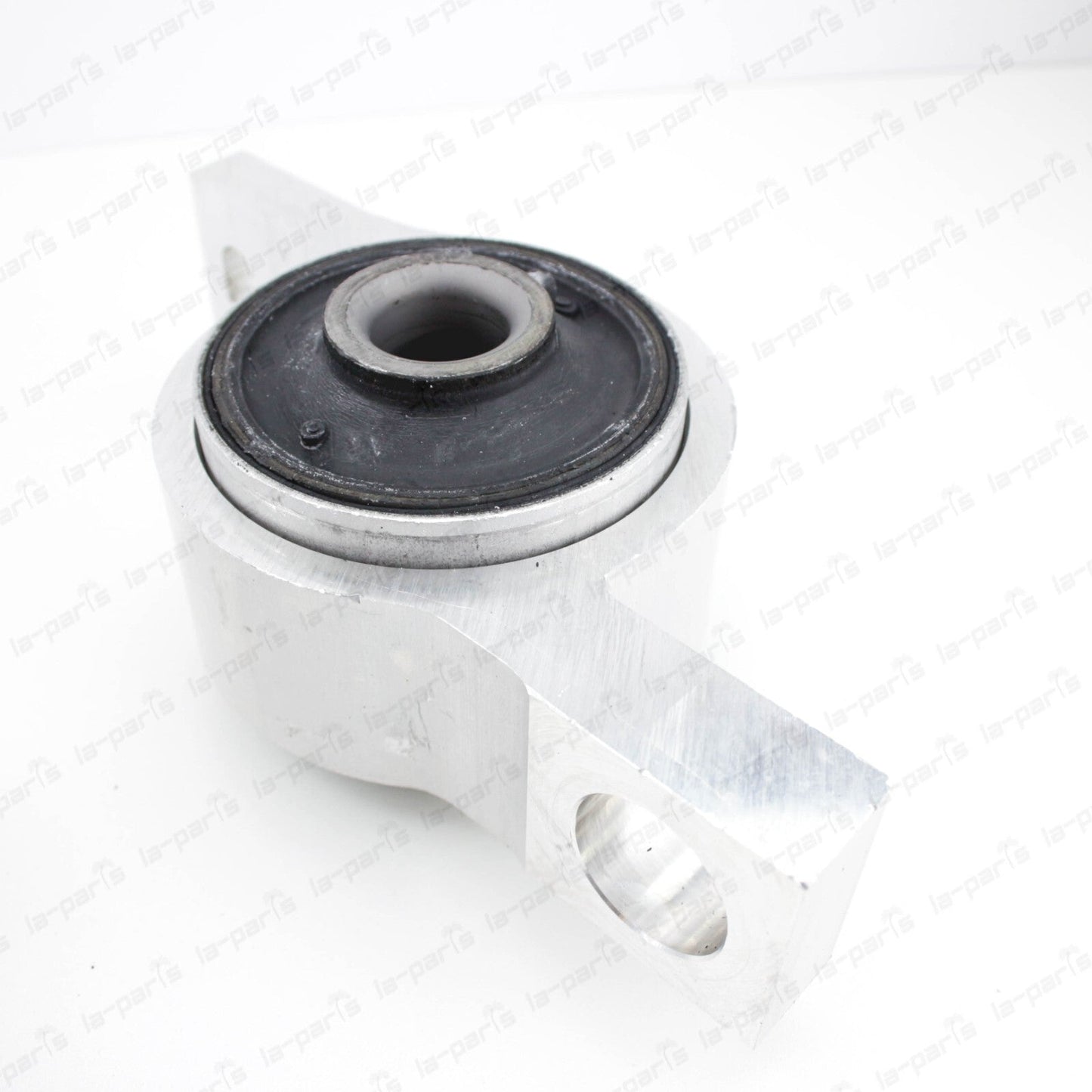 NEW GENUINE LEXUS FRONT LOWER CONTROL ARM BUSHINGS 48075-30030 48076-30030