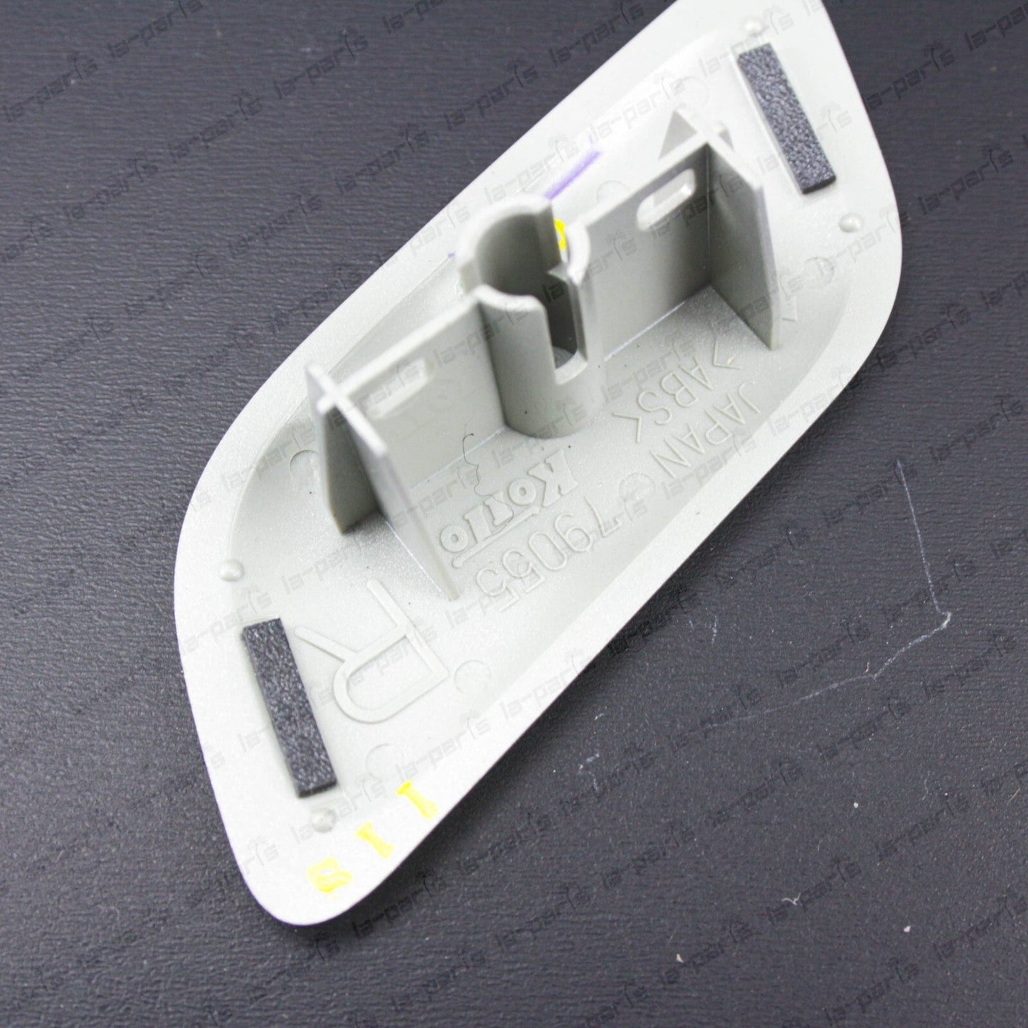 New Genuine Lexus 08-13 LX570 Silver Passenger side Headlamp Washer Nozzle Cap