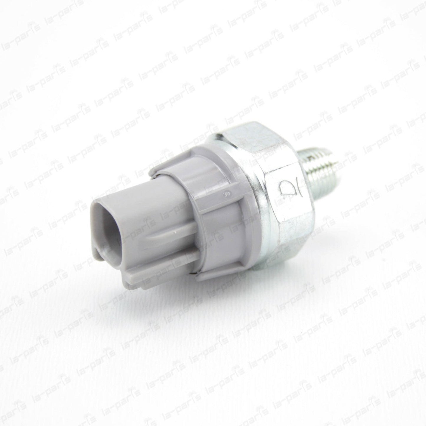 GENUINE TOYOTA CAMRY LEXUS OIL PRESSURE SENDING UNIT 83530-28020