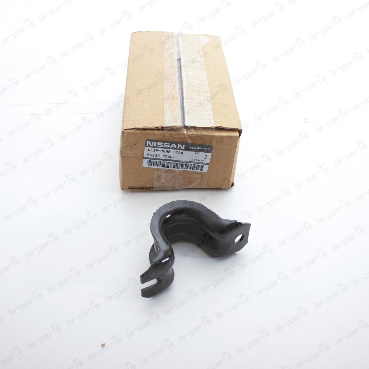 New Genuine OEM Nissan Armada Titan QX56 Rear Stabilizer Bar Bracket 56233-7S001