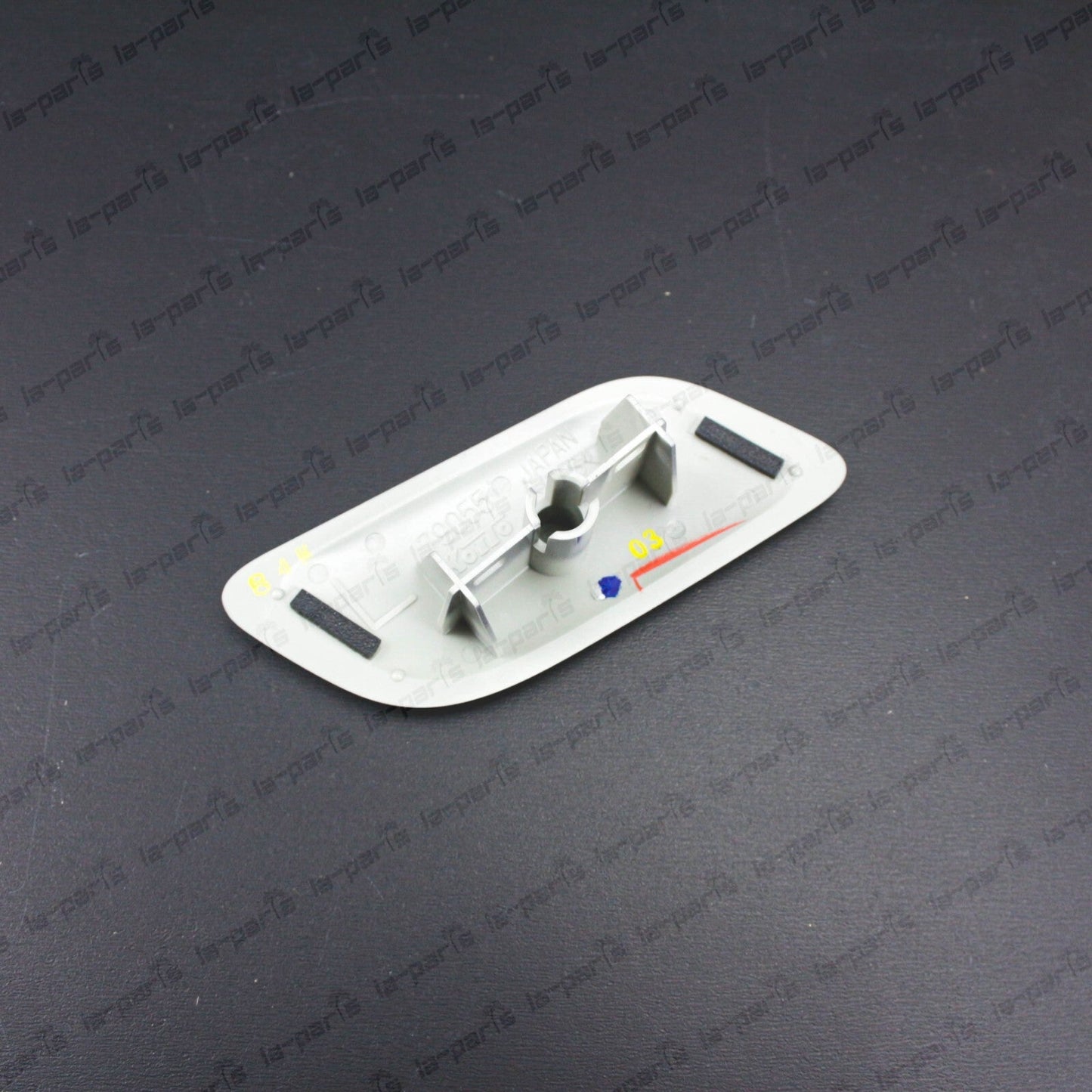 New Genuine Lexus 08-13 LX570 Grey Driver side Headlamp Washer Nozzle Cap
