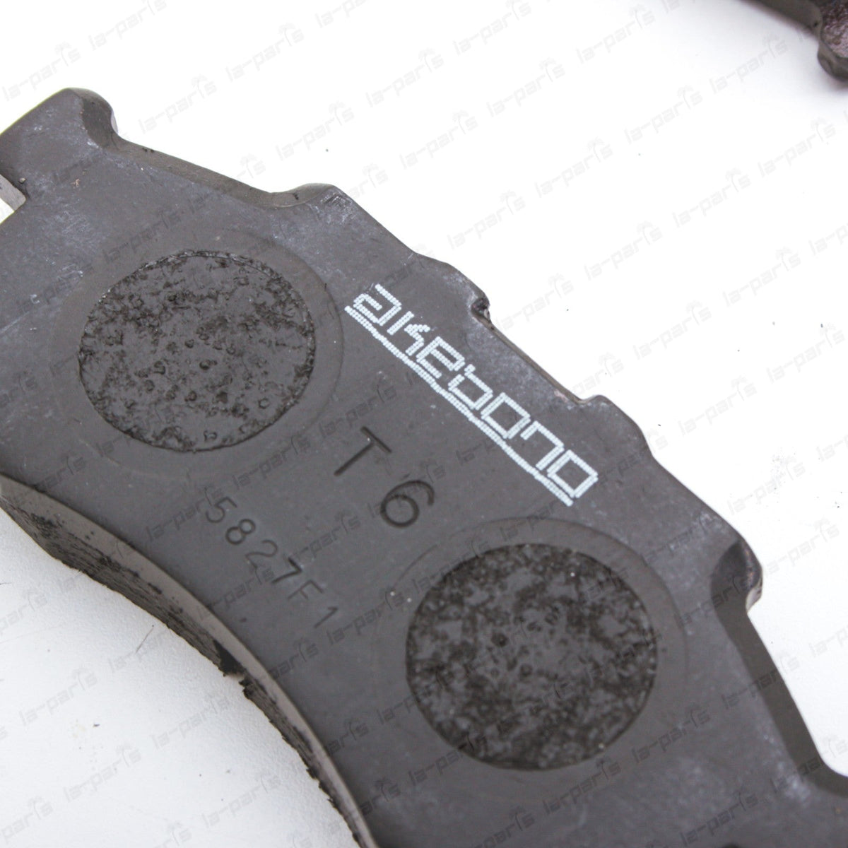 Akebono Front Disc Brake Pad Set For Honda 90-99 Acty HA3 HA4 HH3 HH4 AN332K