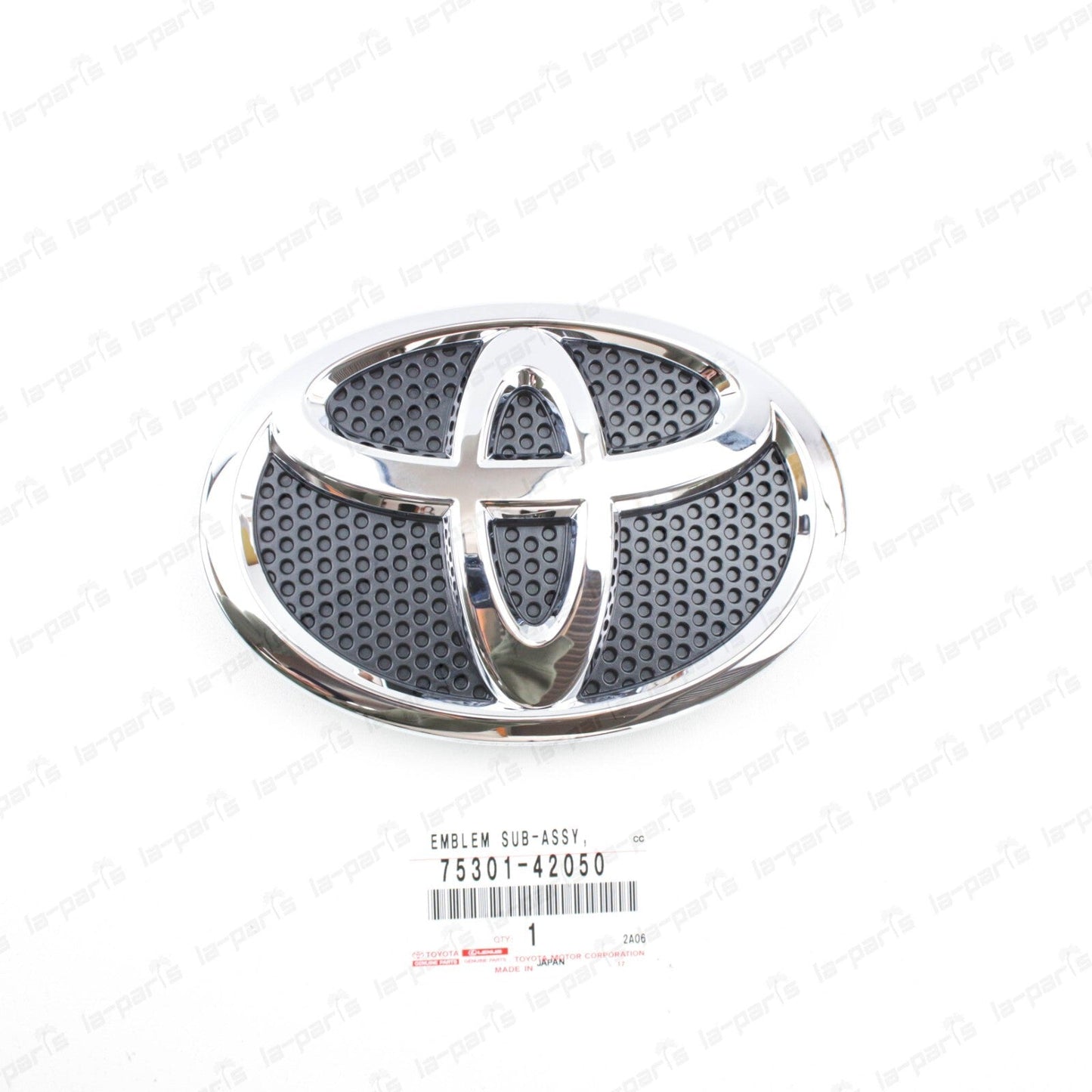 NEW GENUINE TOYOTA 15-18 RAV4 FRONT RADIATOR GRILLE EMBLEM 75301-42050