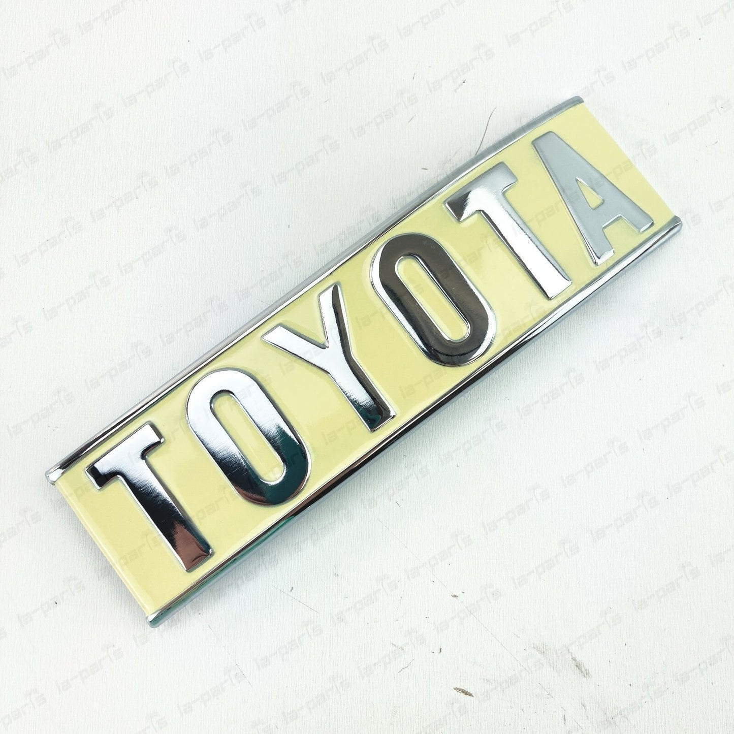 GENUINE TOYOTA FJ40 73-80 LAND CRUISER REAR RIGHT QUARTER EMBLEM 75450-60011
