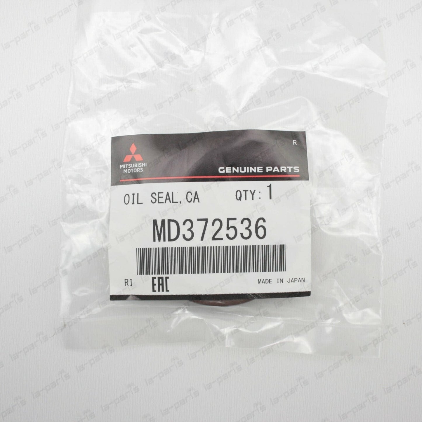 New Genuine OEM Mitsubishi Camshaft Oil Seal MD372536 Qty:1