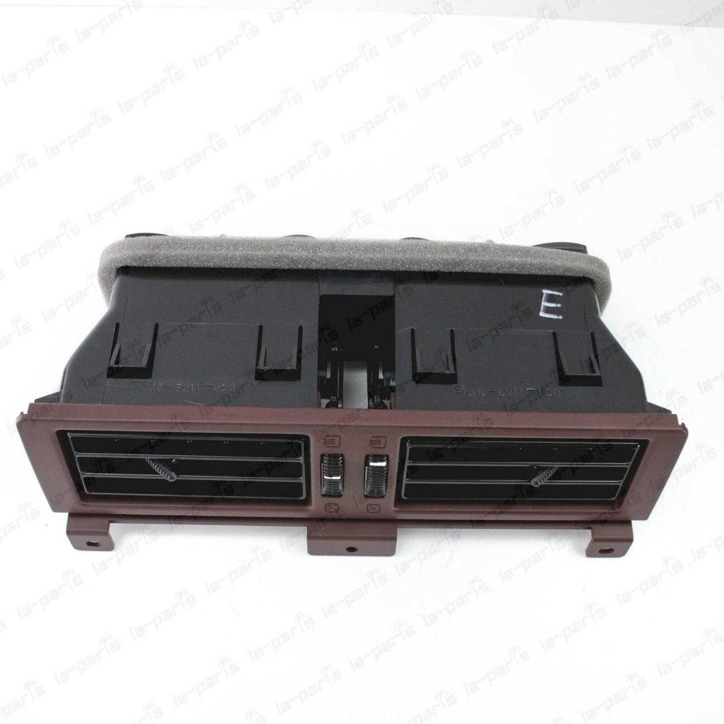 New Genuine OEM Nissan 87-92 Pathfinder Red Center A/C Vent Grille 68750-23G02