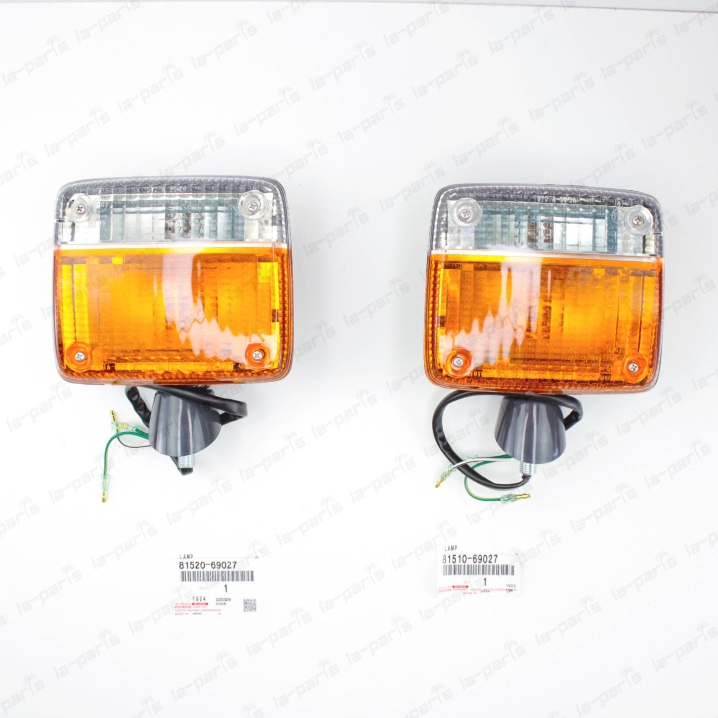 GENUINE TOYOTA LAND CRUISER FJ40 BJ40 FRONT TURN SIGNAL LIGHTS LAMP  LH & RH SET