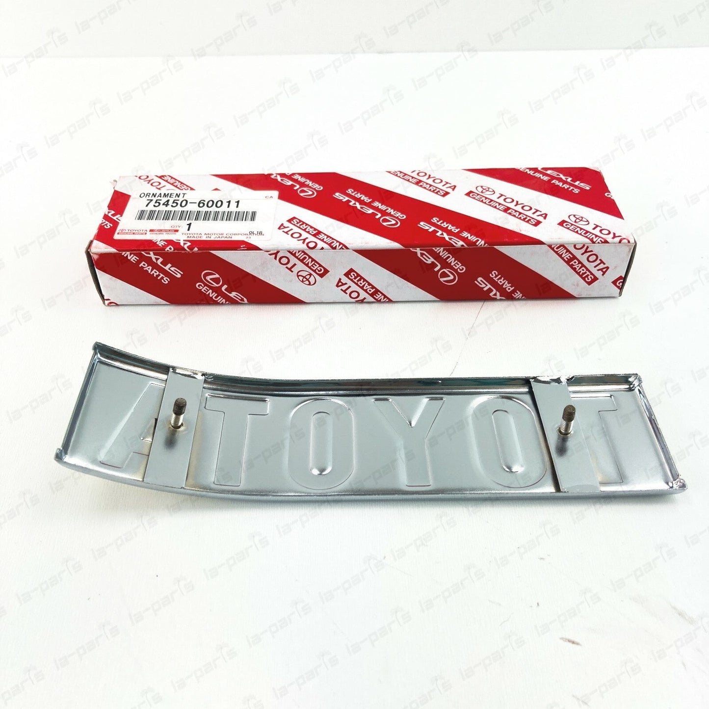 GENUINE TOYOTA FJ40 73-80 LAND CRUISER REAR RIGHT QUARTER EMBLEM 75450-60011