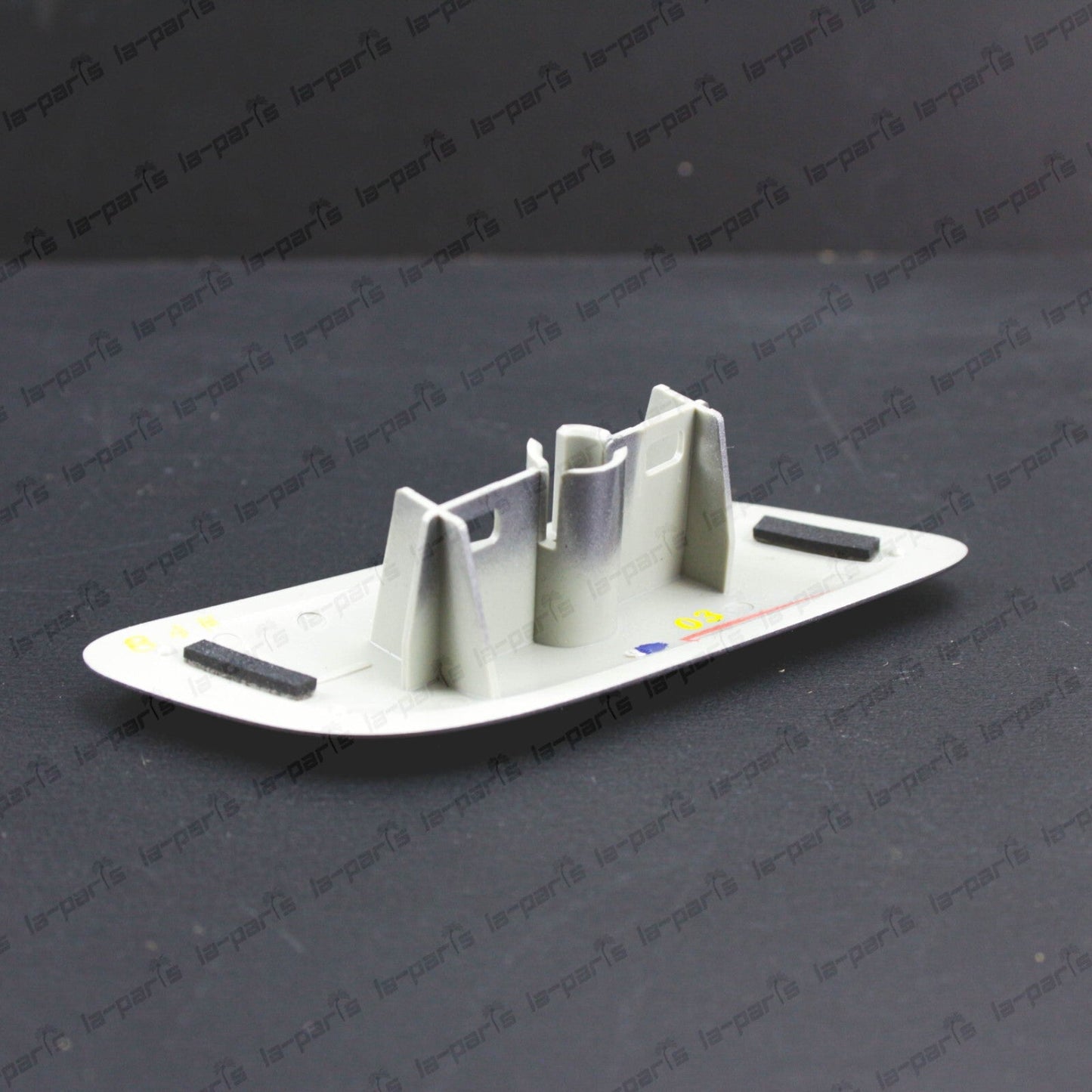 New Genuine Lexus 08-13 LX570 Grey Driver side Headlamp Washer Nozzle Cap