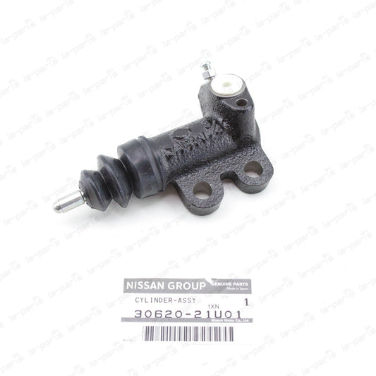 NEW GENUINE FOR NISSAN CLUTCH SLAVE CYLINDER FOR GTR R32 R33 R34 AWD 30620-21U01