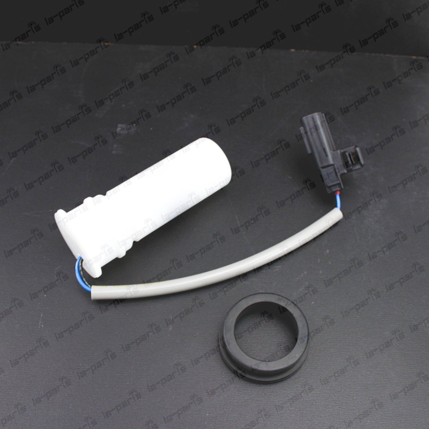 GENUINE MITSUBISHI 14-22 OUTLANDER ECLIPSE WASHER FLUID LEVEL SENSOR 8260A406