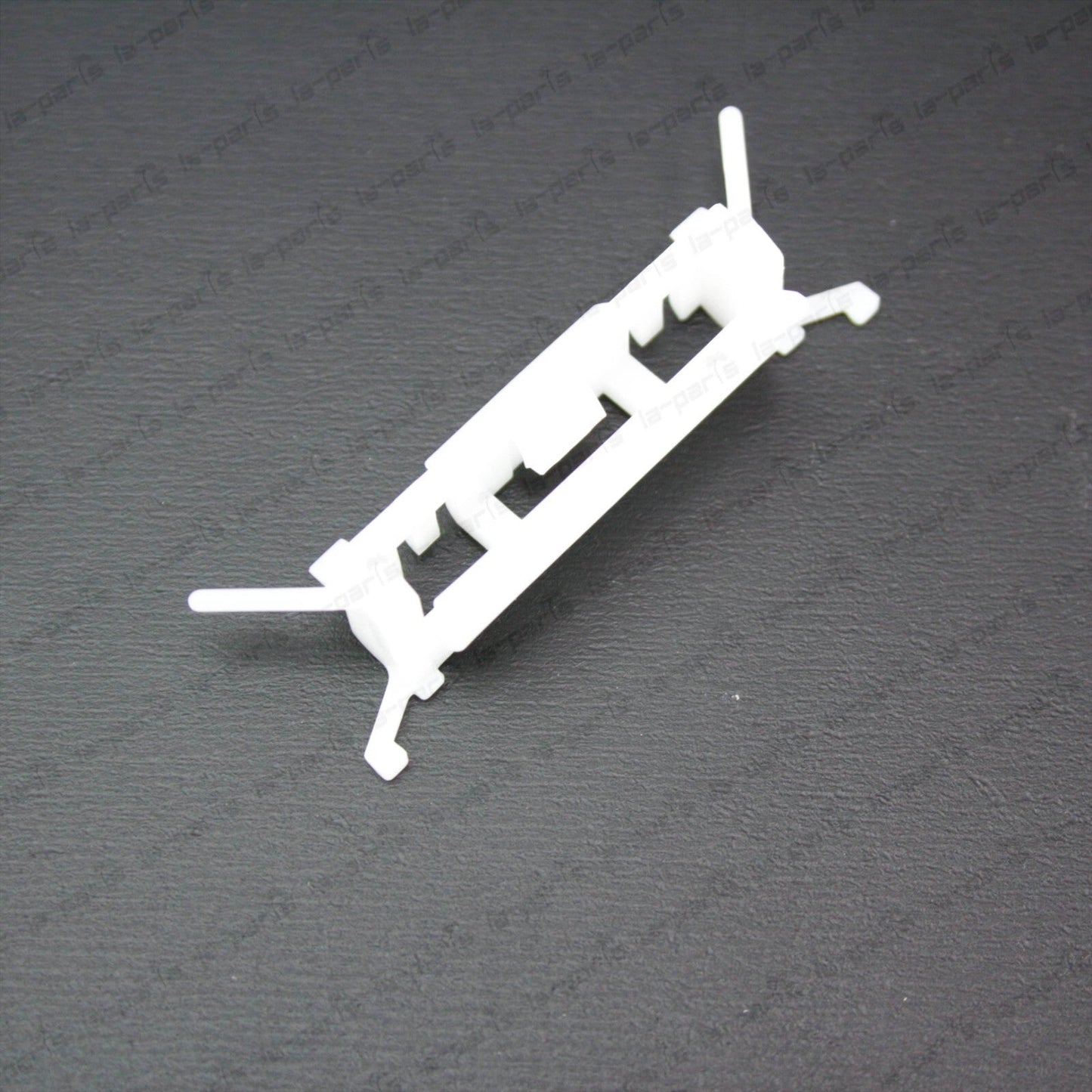 NEW GENUINE MITSUBISHI 97-02 MIRAGE ROOF-DRIP MOULDING CLIP MR191500 SET OF 4