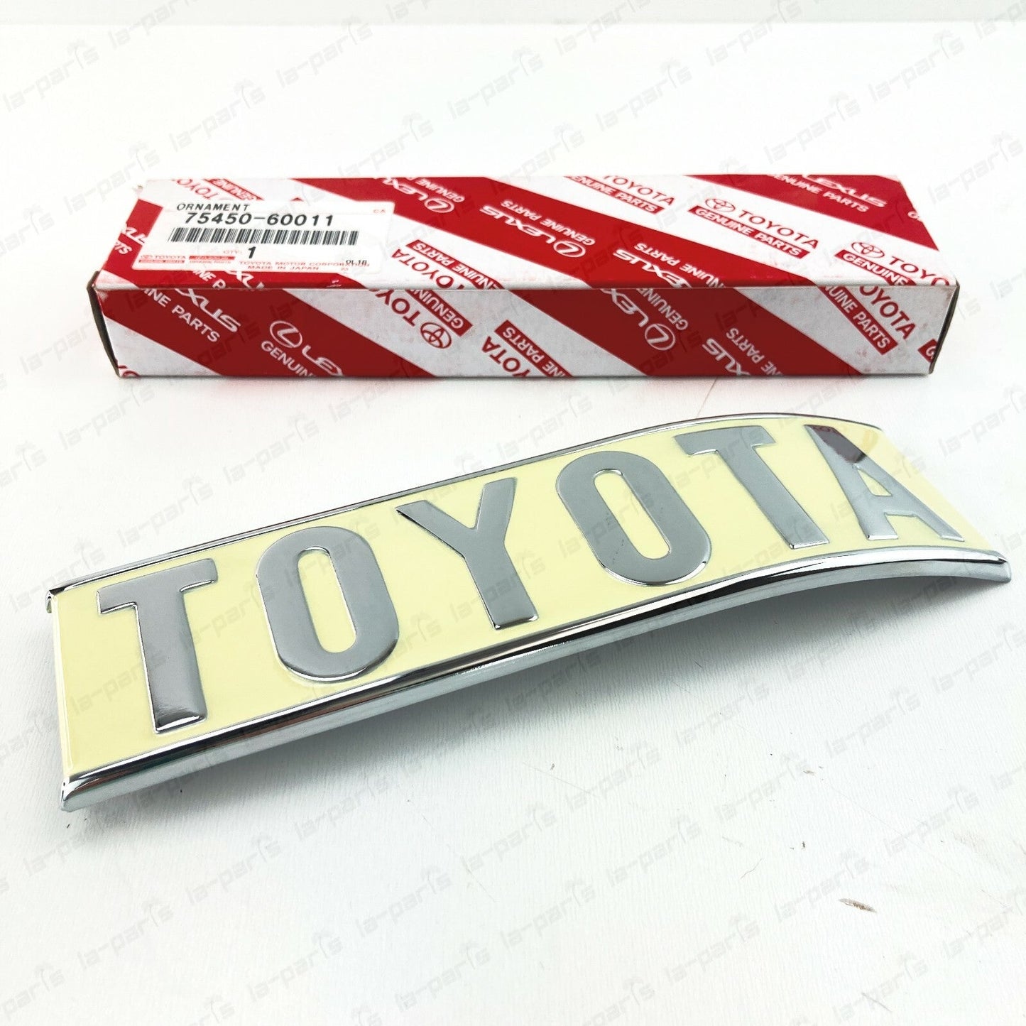 GENUINE TOYOTA FJ40 73-80 LAND CRUISER REAR RIGHT QUARTER EMBLEM 75450-60011