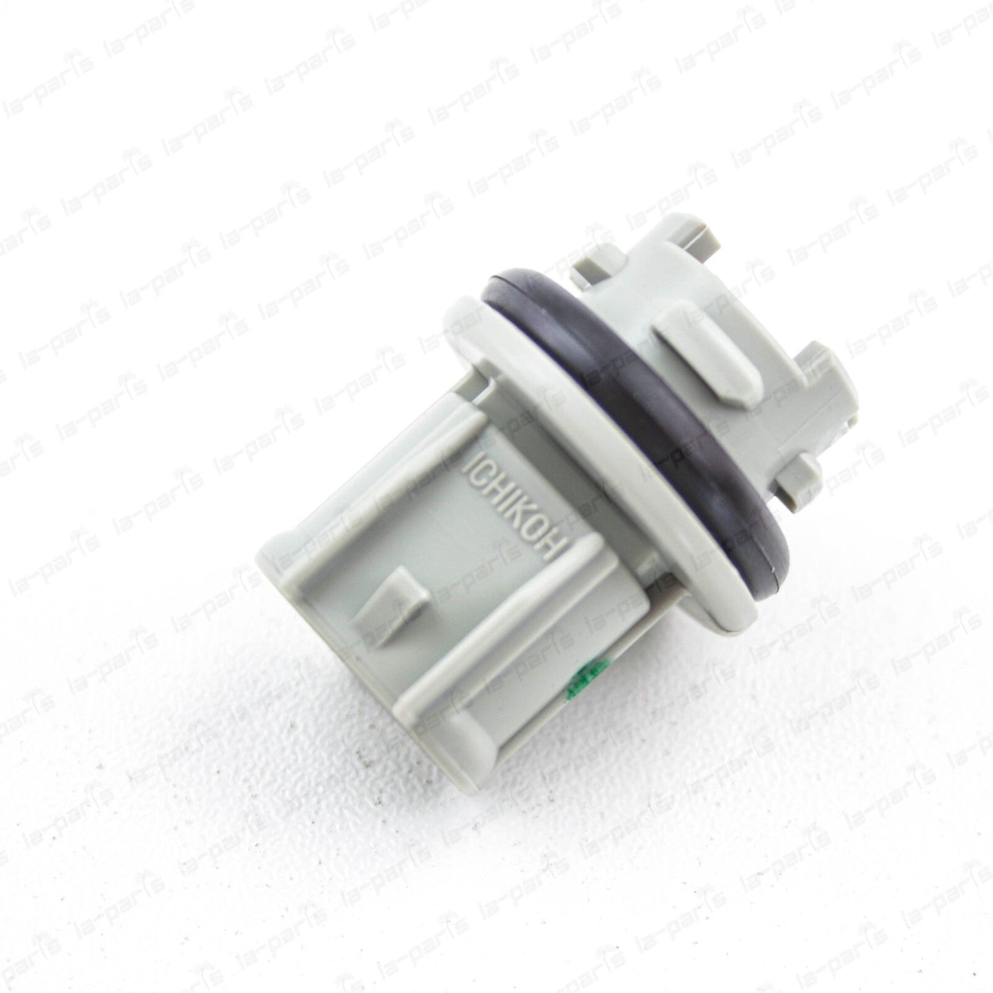 New Genuine Toyota 13-18 Rav4 xA Prius Prime Back Up Lamp Socket 81615-12590