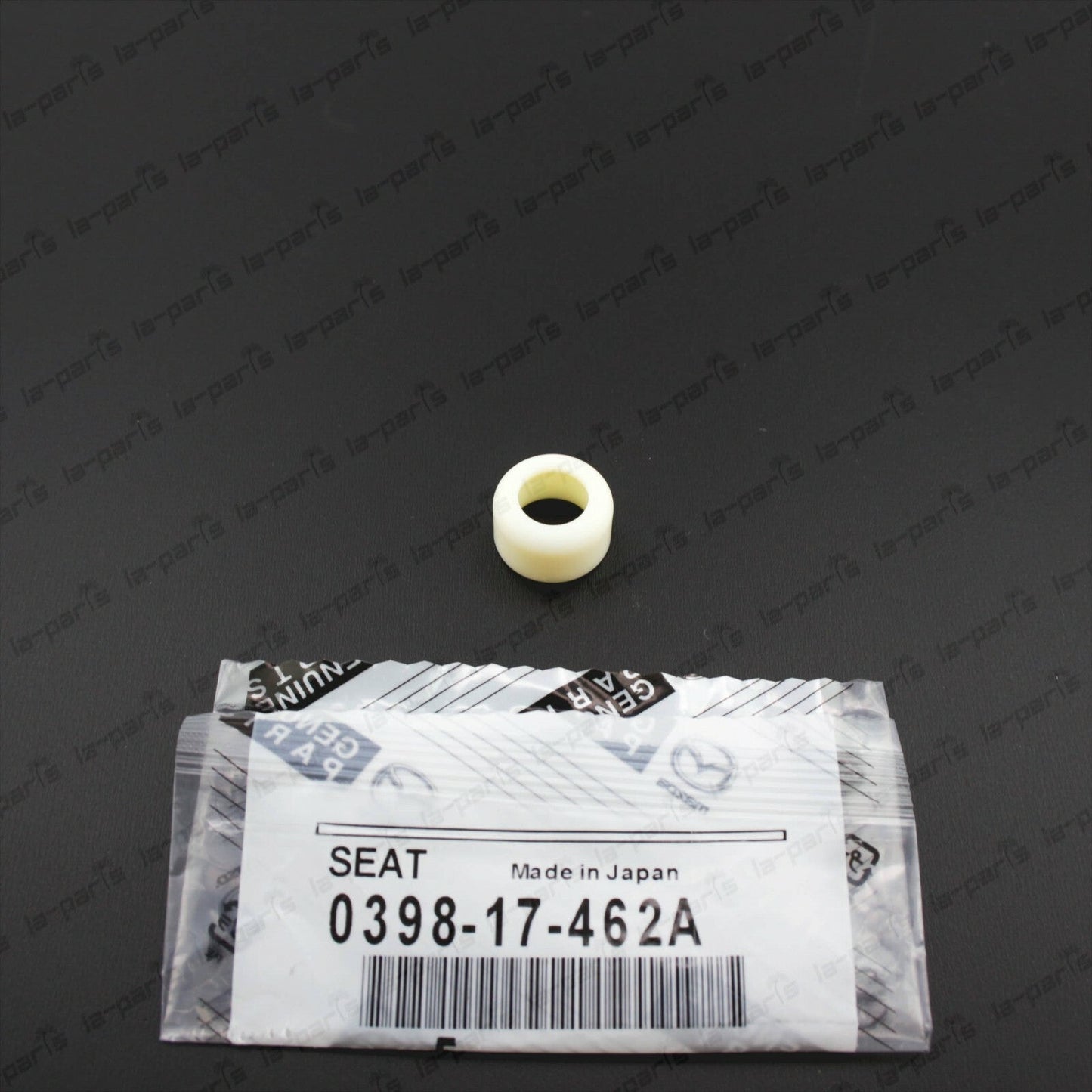 GENUINE MAZDA MPV B2200 MIATA RX-7 GEAR SHIFTER BUSHING 0398-17-462A