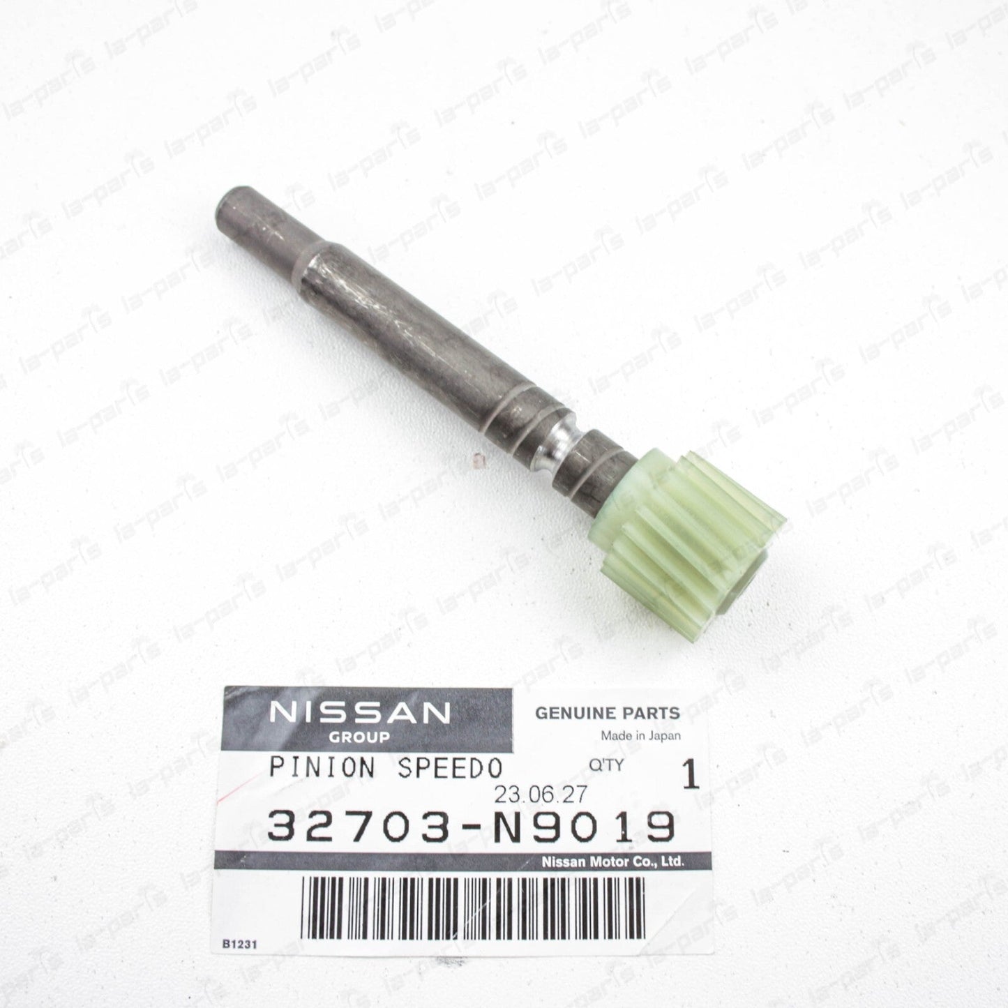 New Genuine Nissan 86-93 Hardbody Pickup D21 Pinion-Speedometer 32703-N9019