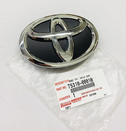 GENUINE TOYOTA CAMRY LE XL  AVALON  FRONT RADIATOR GRILLE EMBLEM 75310-06010