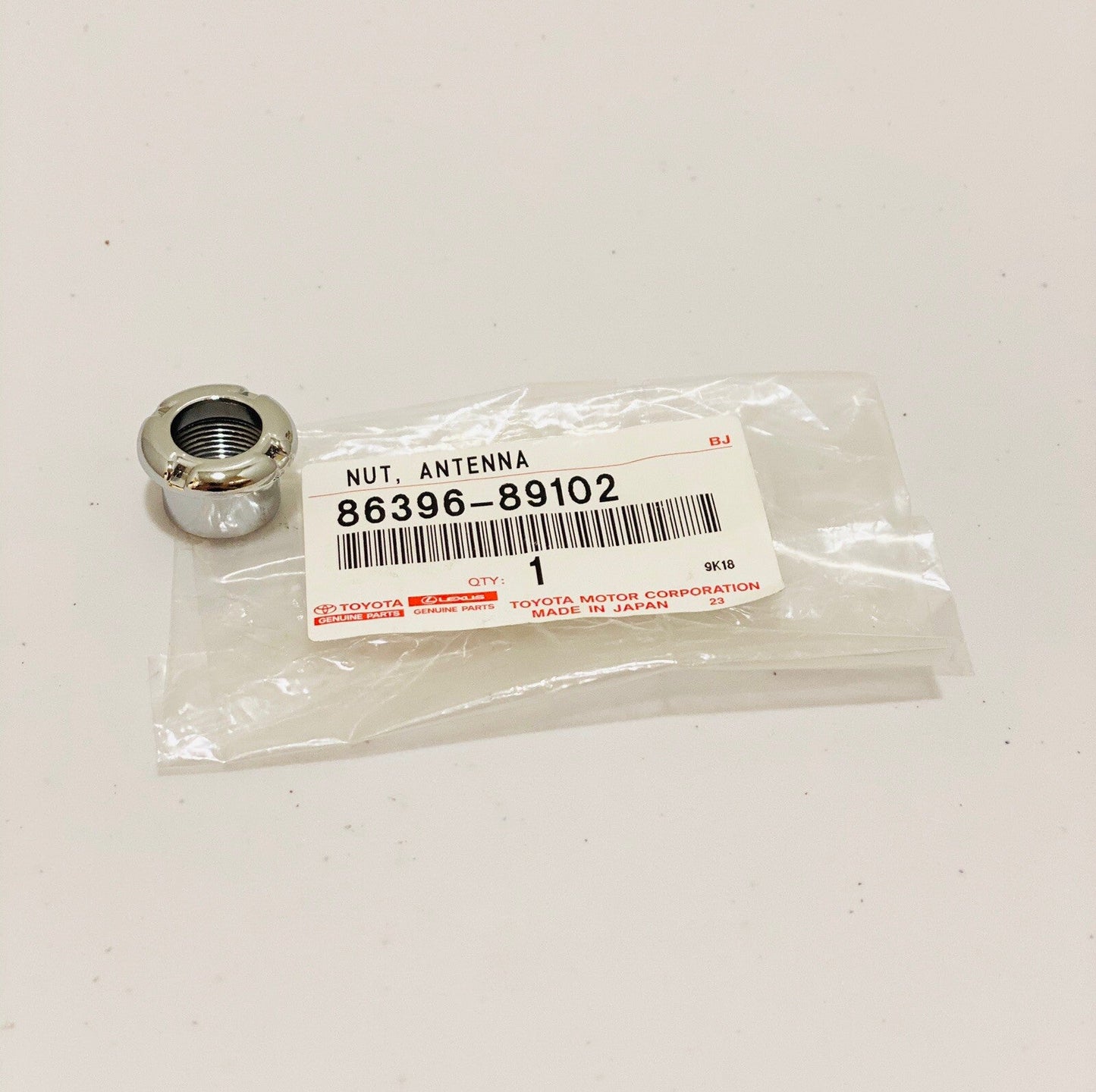 NEW GENUINE TOYOTA T100 LAND CRUISER 4RUNNER POWER ANTENNA MOUNT NUT 86396-89102