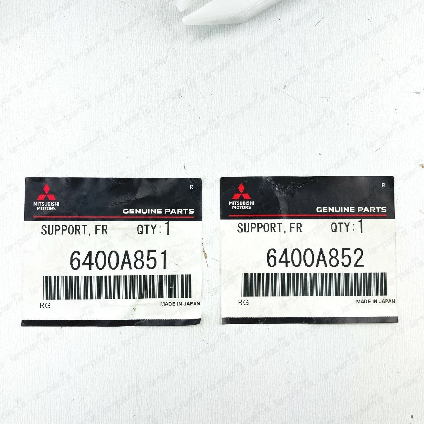 NEW GENUINE MITSUBISHI LANCER FRONT BUMPER RETAINERS SET OF 2 6400A852 6400A851