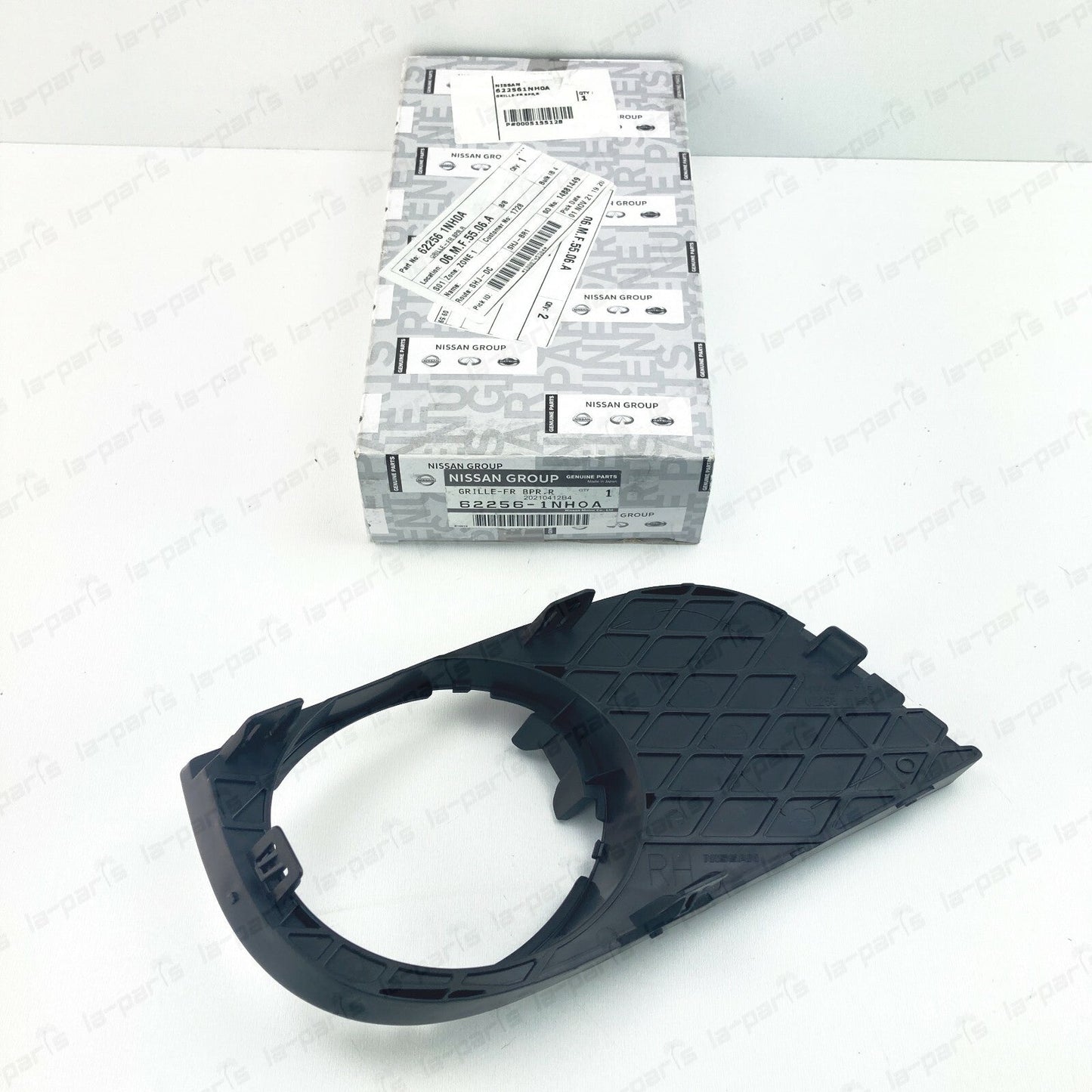 GENUINE INFINITI 10-13 G37 G25 SPORT FOG LAMP TRIM PANEL PASSENGER 62256-1NH0A