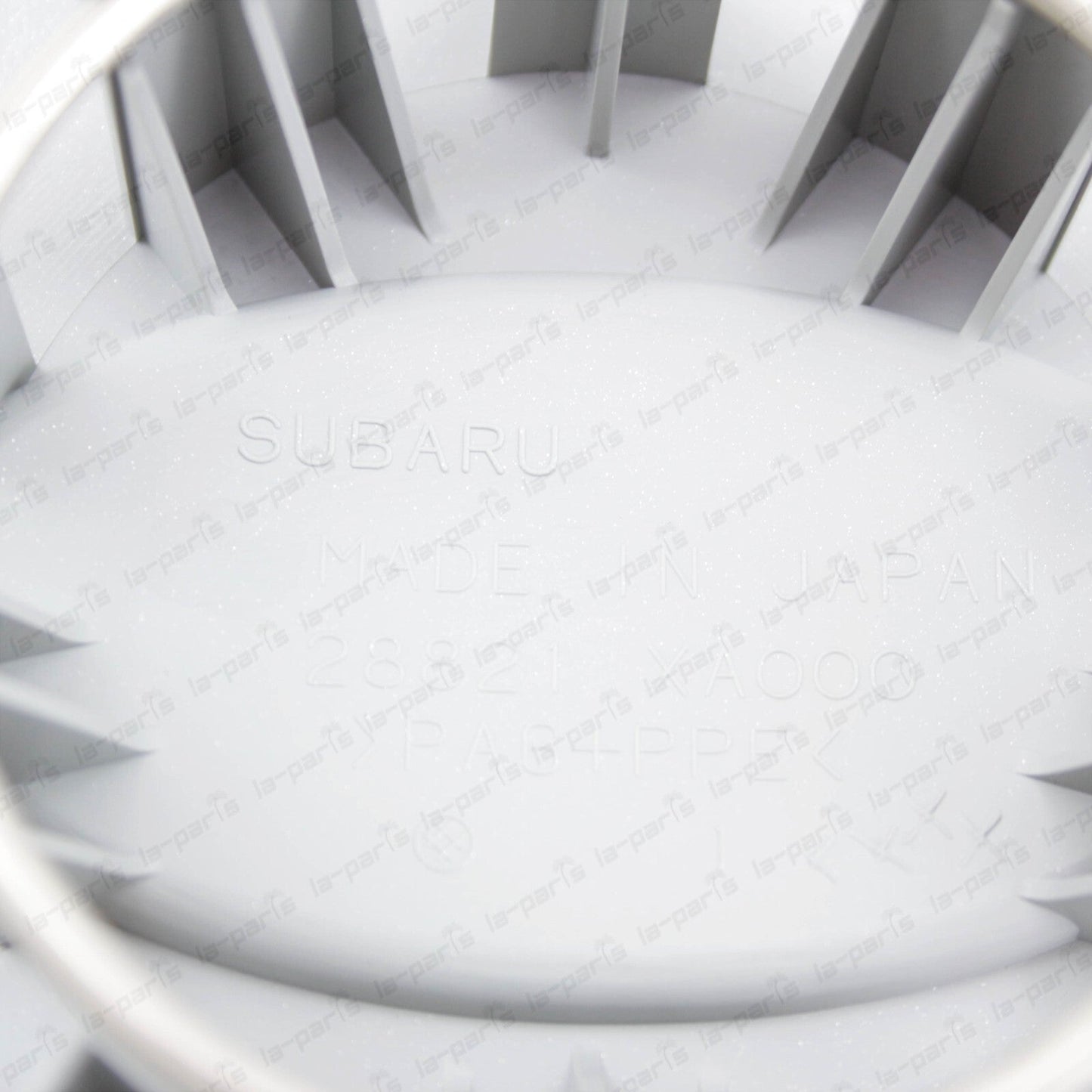 NEW GENUINE SUBARU 2006-2014 TRIBECA SILVER WHEEL HUB COVER CENTER CAP