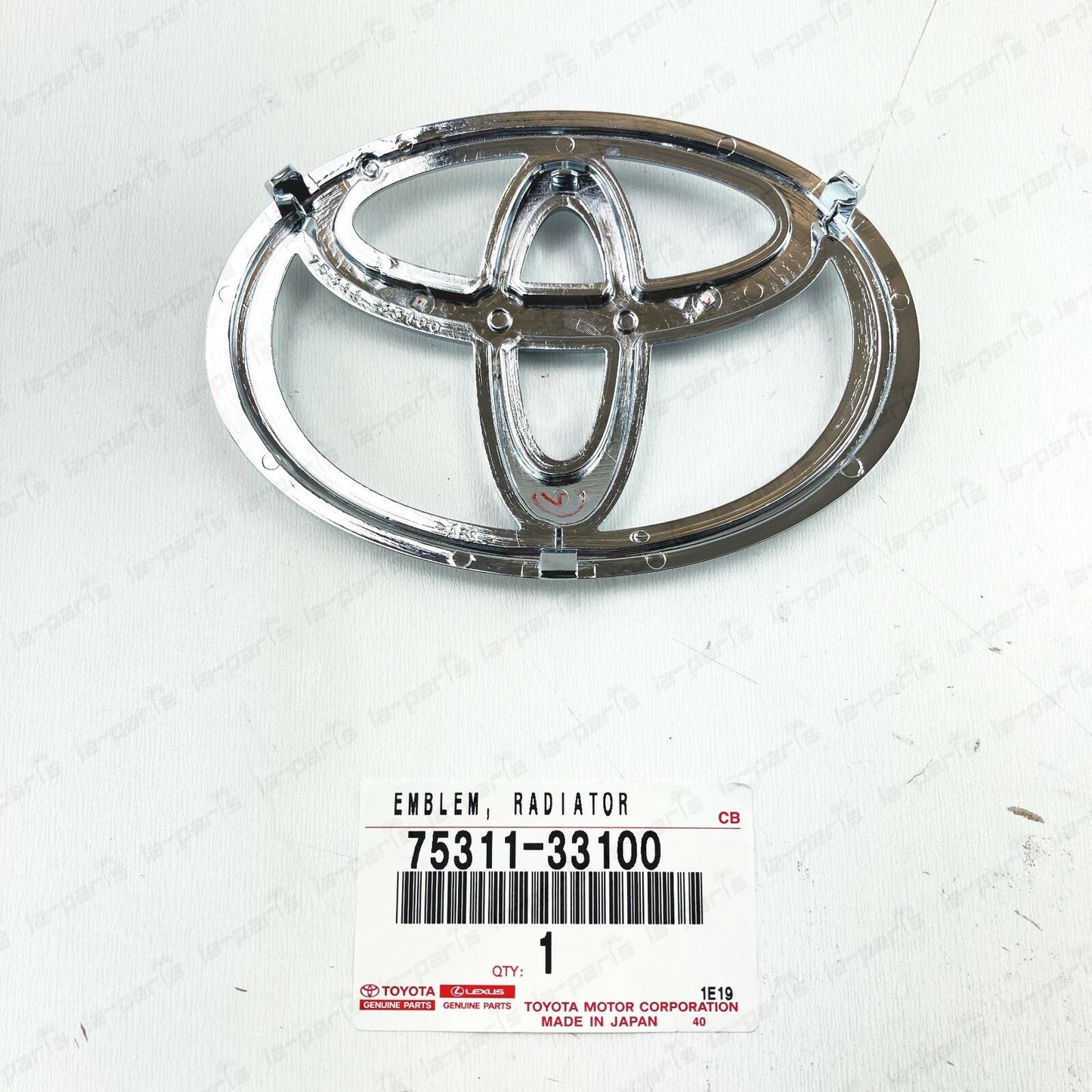 NEW GENUINE TOYOTA 2002-2005 CAMRY & 2003-2006 4RUNNER GRILLE EMBLEM 75311-33100