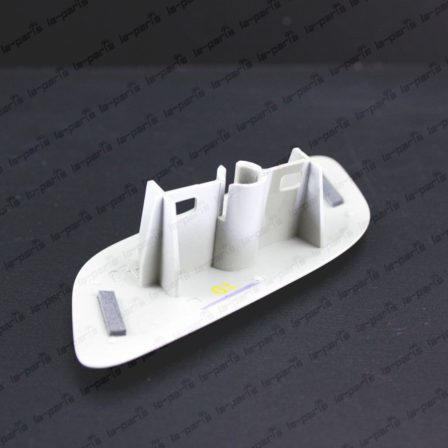 New Genuine Lexus 08-13 LX570 White Passenger side Headlamp Washer Nozzle Cap