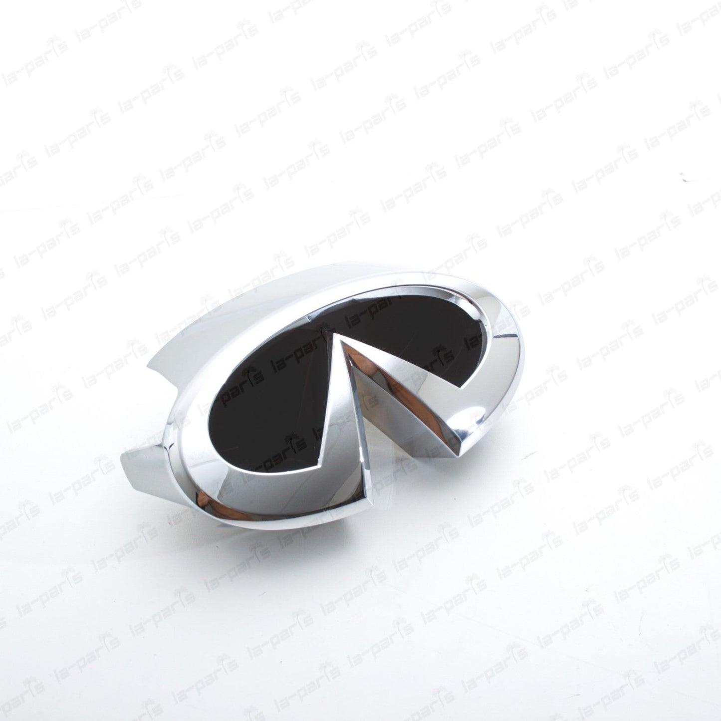 New Genuine OEM Infiniti 2003-2007 G35 Coupe Front Grille Emblem 62892-AM800