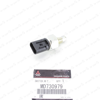 NEW GENUINE MITSUBISHI BACKUP REVERSE LIGHT SWITCH MT MD730979