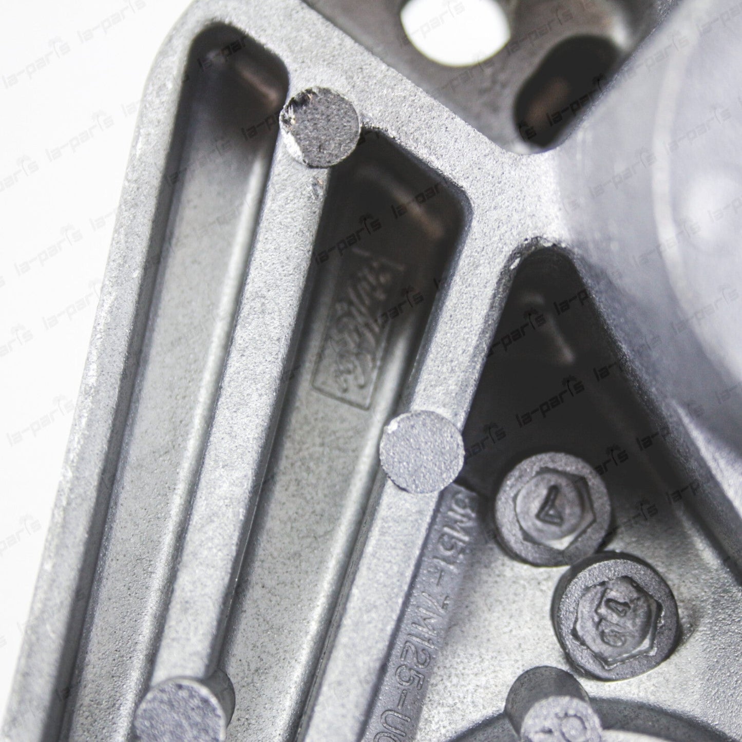 New Genuine 04-09 Mazda 3 A/T Engine Driver Side Mount Bracket B32T-39-080B