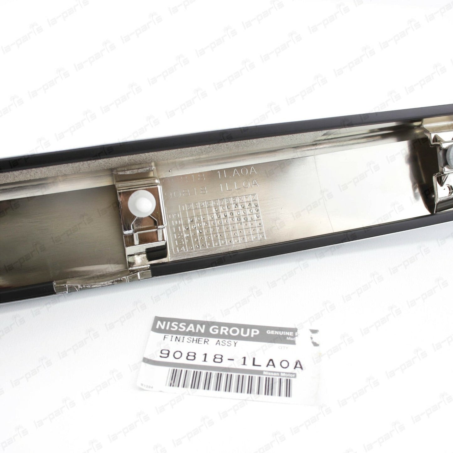 GENUINE INFINITI QX56 QX80 REAR BACK DOOR CHROME MOULDING TRIM 90818-1LA0A