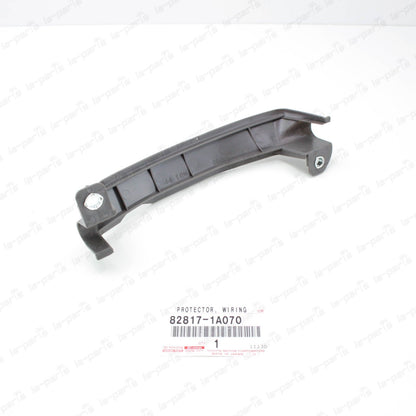 GENUINE TOYOTA COROLLA SPRINTER CARIB TRUENO WIRING HARNES PROTECTOR 82817-1A070